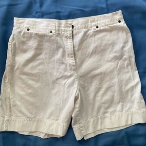 🎉HP🎉SHORTS Jones New York Sport GUC White Cotton Shorts pockets Size 16